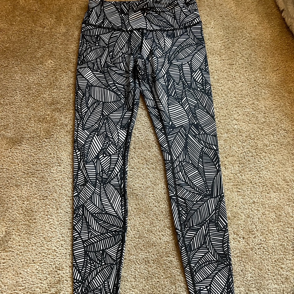 Lululemon 28” wunder train leggings